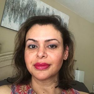 Meet your Posher, Simi